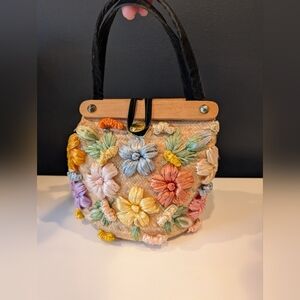 Vintage Floral Embroidered Raffia Bag